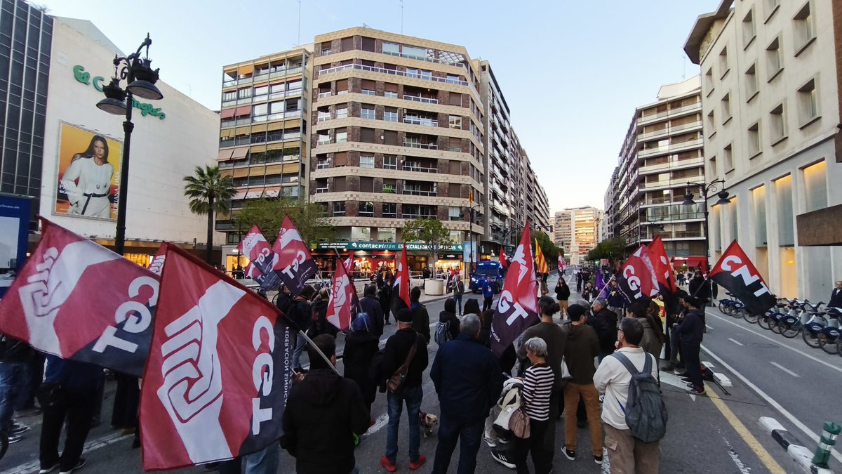 CGTvalencia's tweet image. Por el derecho a #huelga, STOP #represión. Por la derogación de la #leymordaza. Exigimos la retirada de las sanciones a más de 60 compañeras por participar en la #HuelgaGeneral del #29M. @pilarbernabe