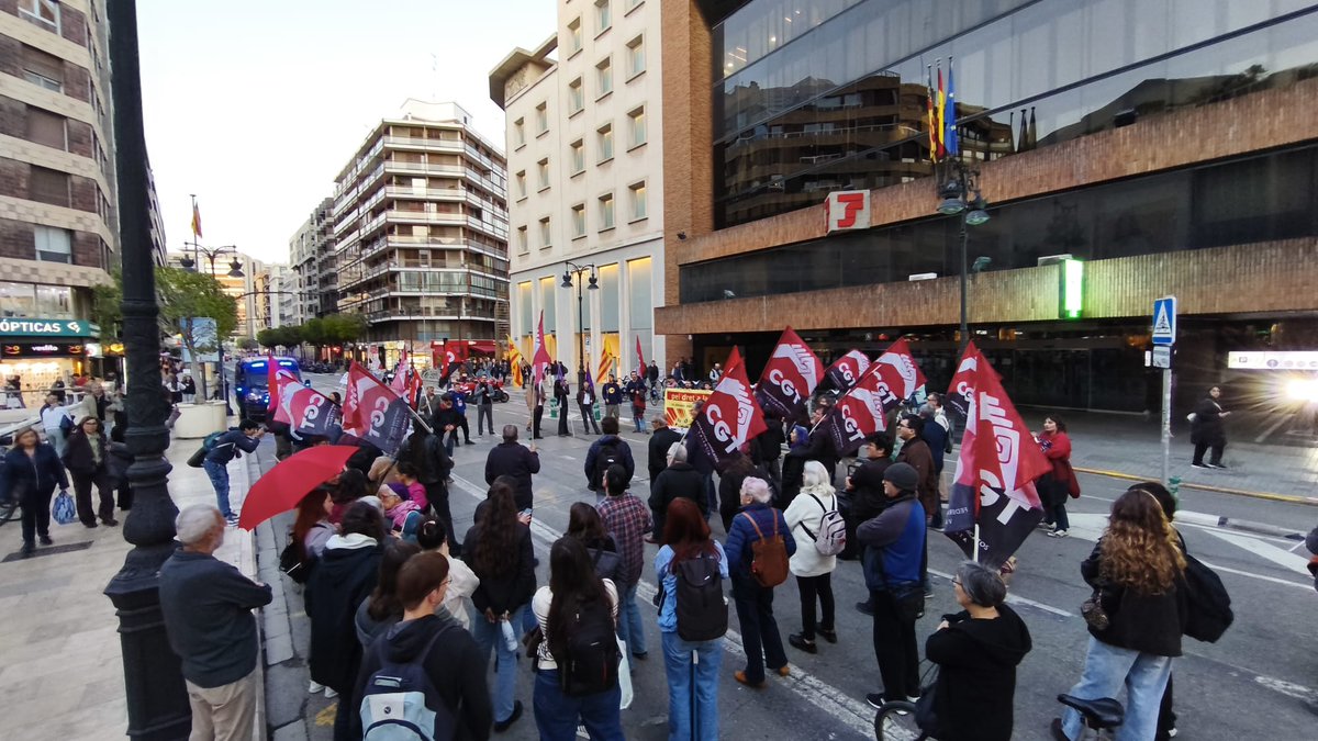 CGTvalencia's tweet image. Por el derecho a #huelga, STOP #represión. Por la derogación de la #leymordaza. Exigimos la retirada de las sanciones a más de 60 compañeras por participar en la #HuelgaGeneral del #29M. @pilarbernabe