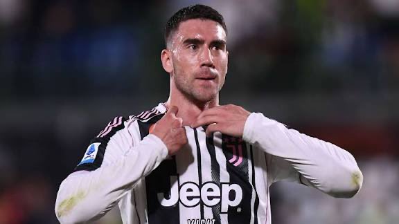 mvcalcio's tweet image. 🚨 Dusan #Vlahovic ad un passo dal rinnovo con la #Juve. Il serbo ha deciso di restare a Torino, complice la voglia di #Spalletti di (ri)puntare su di lui. Offerto un triennale a 9M netti a stagione, cifra che sembra soddisfare le richieste del giocatore. Questo anche perché le