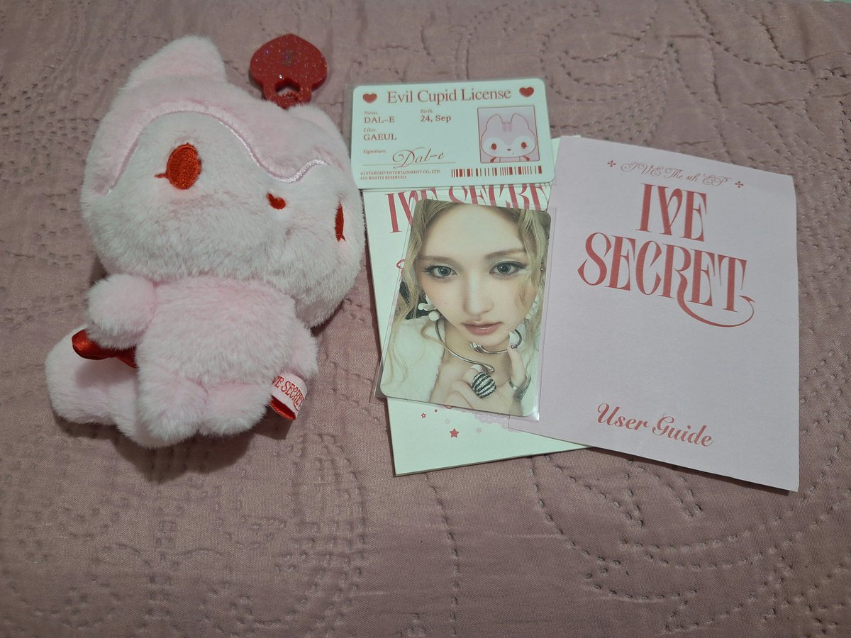 Kevin VIU O NMIXX 2X! 🐱 🦕🍒 tweet media