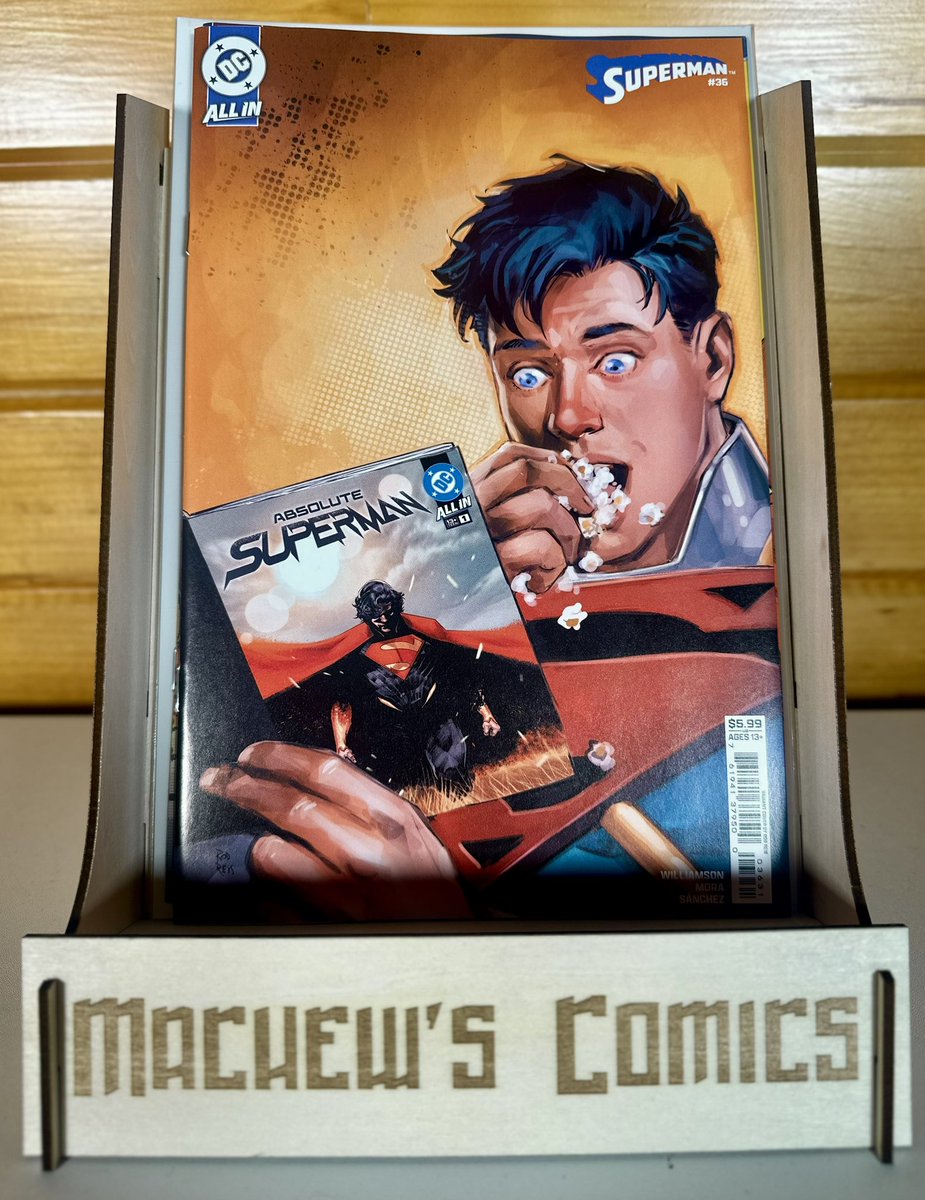 MachewsComics's tweet photo. Next in the booth 🎥🔥
Superman #36 🦸
Love the concept of these covers 🔥
#Superman #Superman36 #DanMora #Aco #RodReis #DCComics #ComicBooks #LCS #SpecBooks https://t.co/4JvIpF8T9J