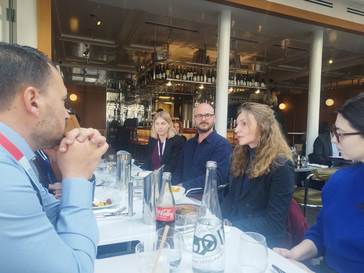 FDS_Forum's tweet photo. #PDSF2026 – Déjeuner d’échanges
Dans le cadre du programme #PAFC26, la cohorte 2026 a poursuivi sa deuxième journée à Paris avec un déjeuner d’échanges.
Nous avons eu le plaisir d’échanger avec :
– Annabelle Livet Fondation pour la recherche stratégique (FRS)
– le colonel Jason Galuga , attaché de défense canadien
Un grand merci aux intervenants pour leur disponibilité et la richesse des discussions.
#PDSF #PAFC26 #Défense #Stratégie #Coopération #FranceCanada
Sylvana Al Baba Douaihy , Anne Ausfelder , Inès Avat, Flavien Berwick , Benjamin Billy , Frédéric Dion , Johanna Aurélie D. , Benjamin Pfannes , Emilie Sauriol , Dimitri Jalocha
FRS | Fondation pour la recherche stratégique Paris Defence and Strategy Forum Association France-Canada Women in International Security Canada Women in International Security Deutschland e.V. – https://t.co/Aj9zjvJB6u CAE Inc Global Industrial & Defence Solutions (GIDS) North American and Arctic Defence and Security Network (NAADSN) Institut de recherche stratégique de l'Ecole militaire (IRSEM) Observatoire de la politique et la sécurité de l’Arctique (OPSA) CCÉAE - Centre canadien d'études allemandes et européennes