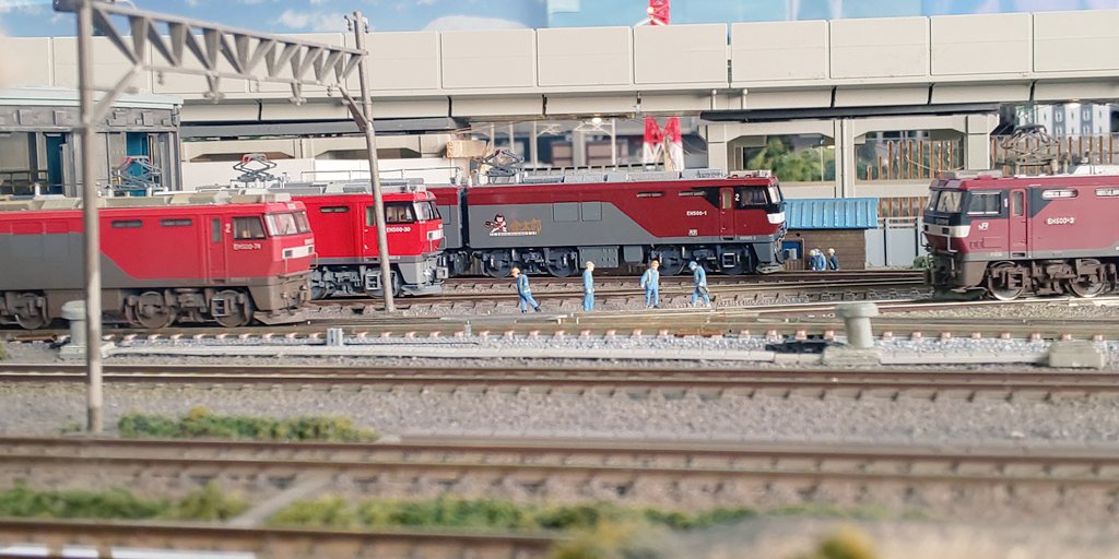 ワロサシ tweet media