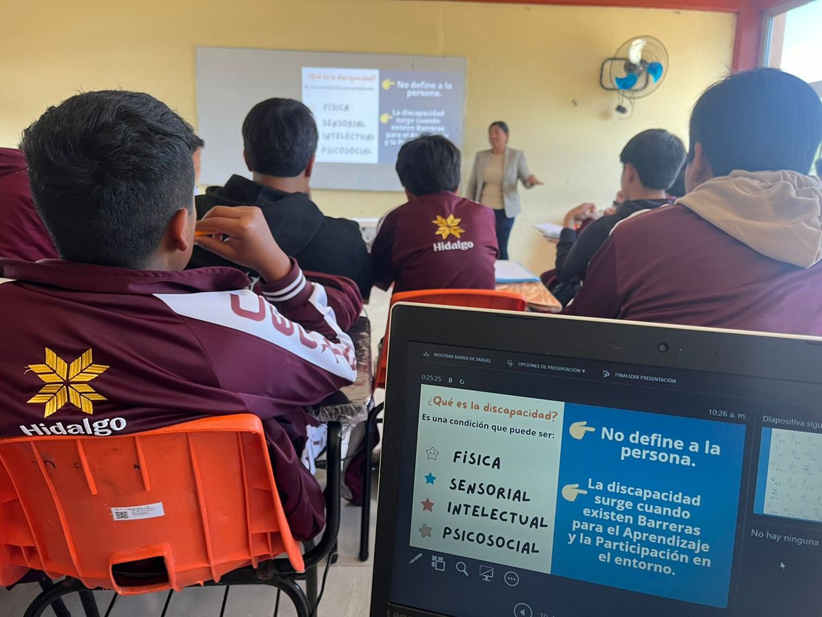CECyTEHChilcuau's tweet photo. Con el objetivo de fortalecer la convivencia dentro de nuestra comunidad educativa, se impartió la plática “Valoración de la Diversidad; Ambientes Armónicos y Prácticas Inclusivas” dirigida a estudiantes. @CECyTEHidalgo @edmundo_rmz 
#SomosUnEquipoTransformandoElFuturo https://t.co/MkXOU7s4Bq