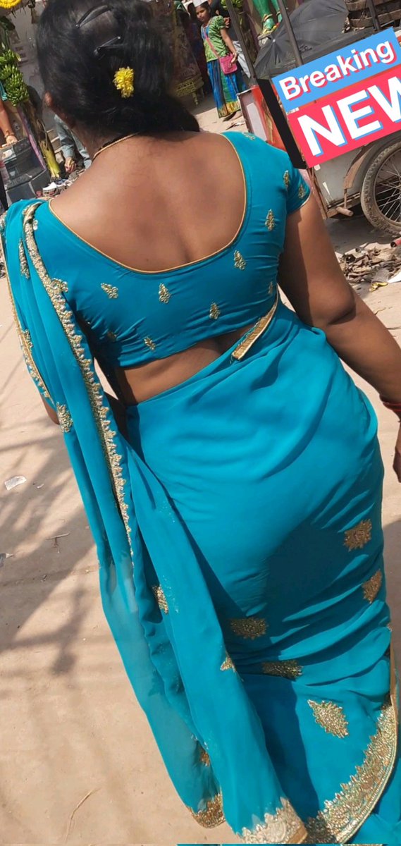 Urvashi404 tweet media