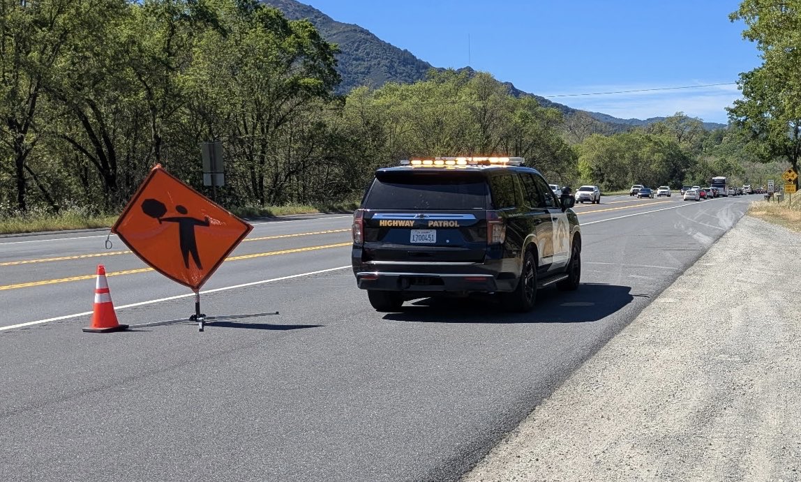 ChpUkiah's tweet photo. Today, motorists traveling on US-101 just south of Hopland can expect delays due to ongoing construction work on the Green Bridge. Crews will be working throughout the day, and traffic control measures may be in place, including reduced speeds and possible lane restrictions. https://t.co/kecj5no4Ph