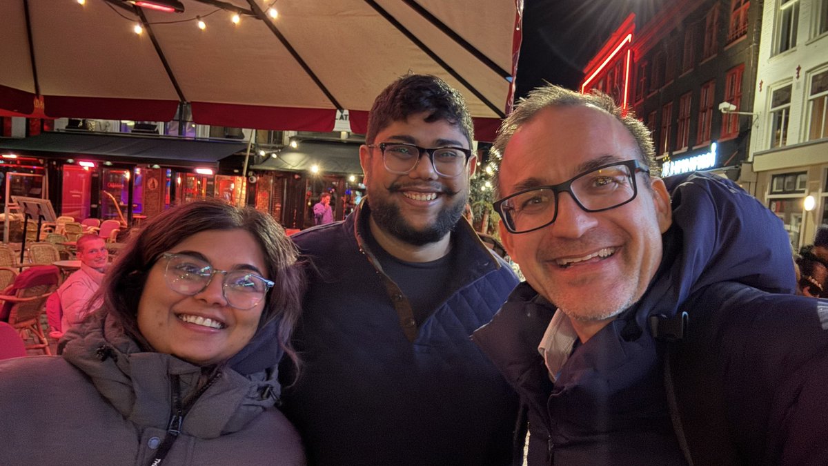 CSProfKGD's tweet photo. It’s all about community building.  Hanging out with the #FoMo2026 crew.  Good times ❤️ https://t.co/hEEwg7ZVlL