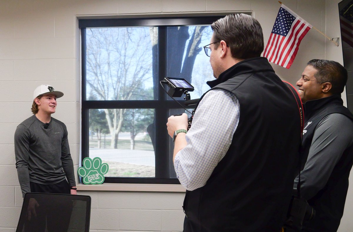 DHS_Panthers's tweet photo. In case you missed it…

Senior Noah DeVault has been awarded Wichita State University’s Mike and Mary James Scholarship. The award totals $50,000 in scholarships and will support his continued success in the communications field! We are #DerbyProud. https://t.co/aH17c9fyGA