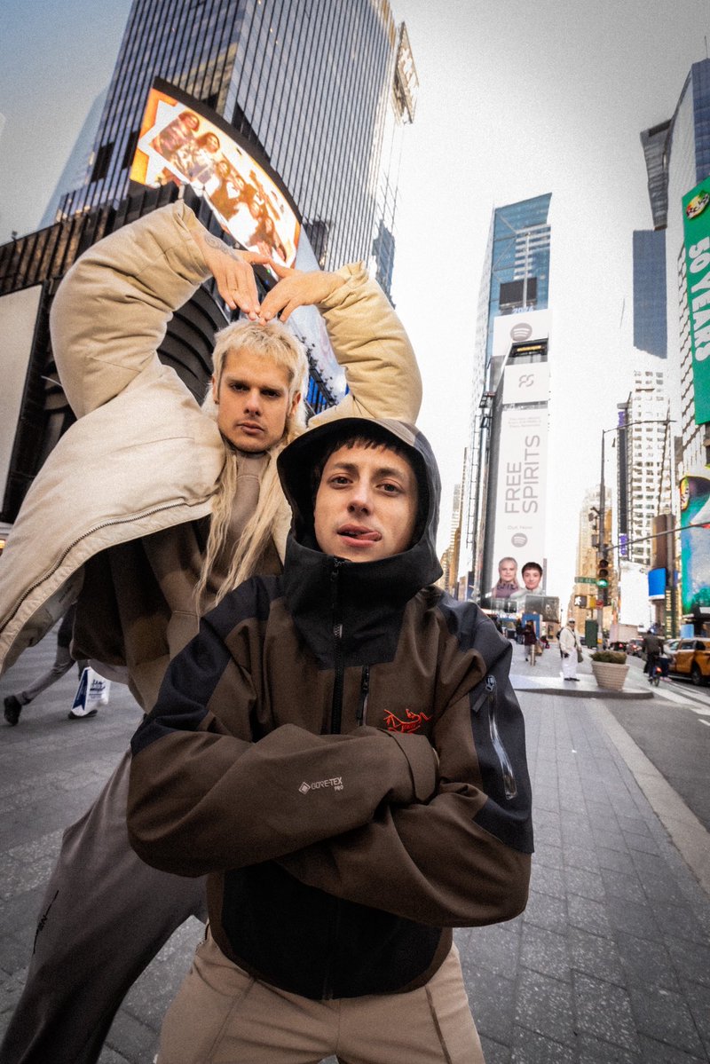 CA7RIEL & Paco Amoroso tweet media