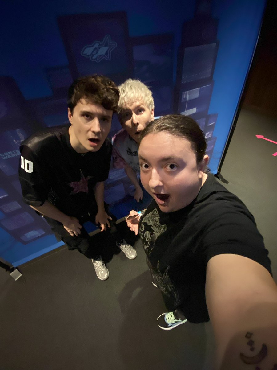 michele ᯓ★ tweet media