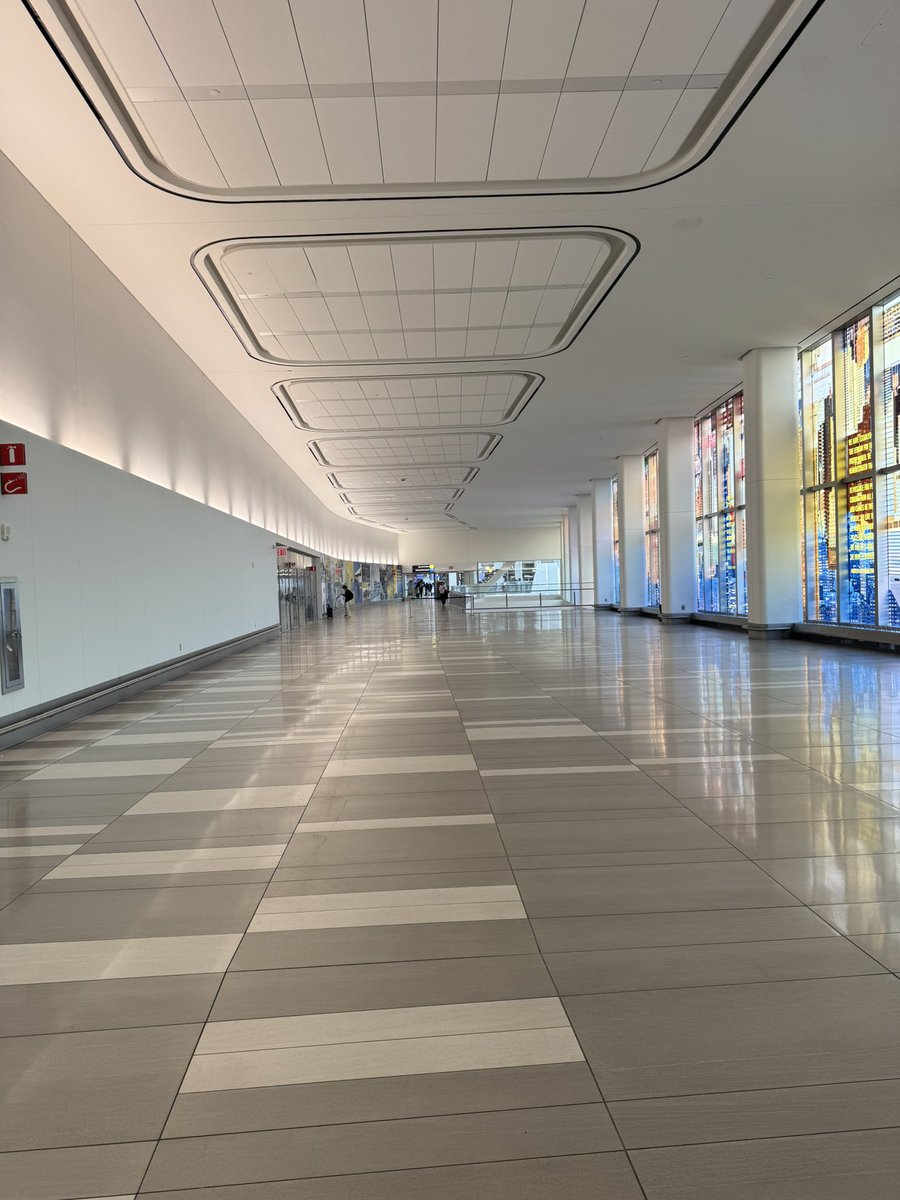 Laura Ingle tweet media