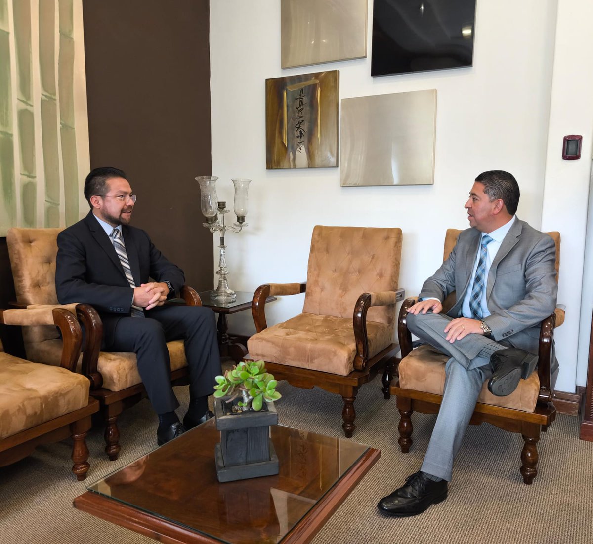 Elecaustro tweet media