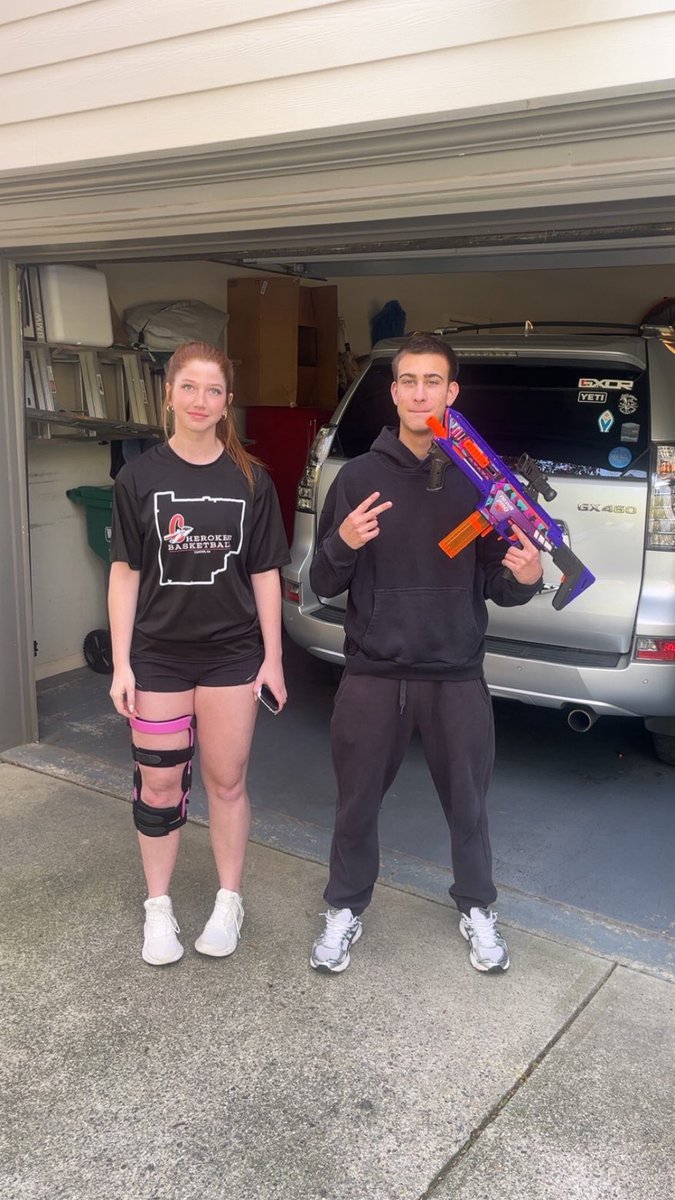 TheG00ners's tweet photo. THOUGHT THIS SHIT WAS SWEET? RAYTARD CLOCKING HIS FIRST KILL OF THE YEAR WHEN IT WAS NEEDED. KIMMY IS HITTING THE REBOOT VAN HUNTER IS COMING BACK SOON. HEY BROOKS, FUCK YOU. 3v3 @WarriorNerf https://t.co/sxdLGTiRyG