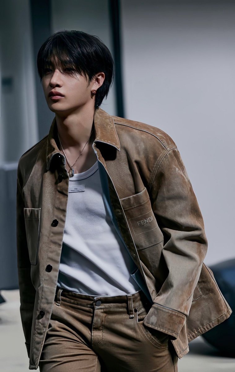 𝐊𝐲𝐫𝐞 tweet media