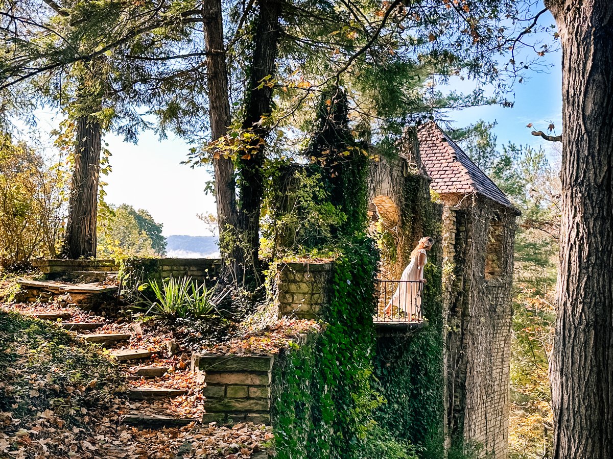 OHHeartofitAll's tweet image. Not all those who wander in Portsmouth are lost - some are simply walking to The Old Monastery. Discover fantastical views and cozy reading corners that would have The Professor feeling right at home in this charming getaway. 
ohio.org/old-monastery-…

#TolkienReadingDay