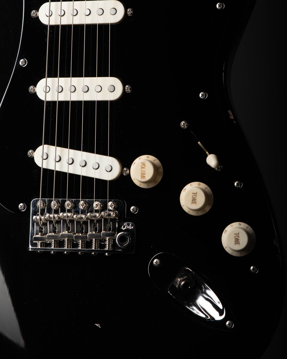 Suhr Custom tweet media