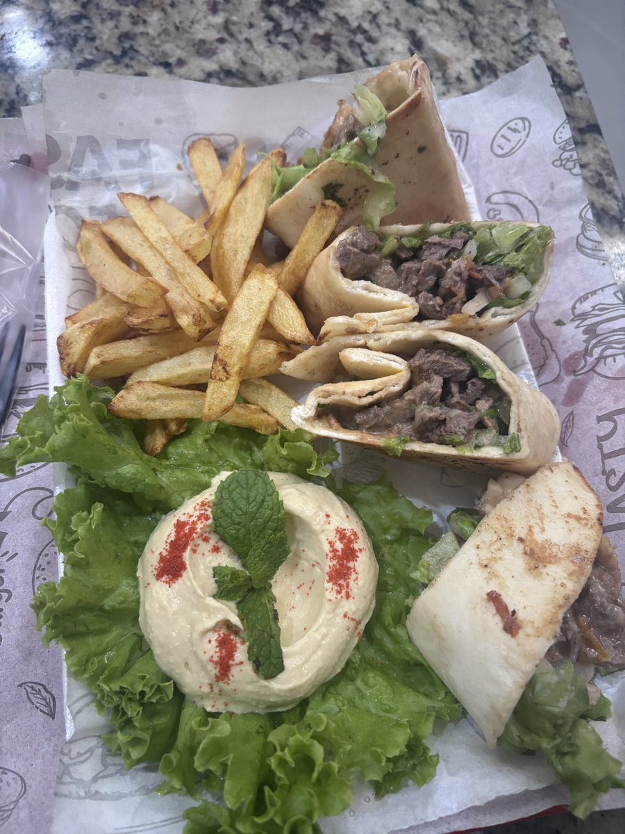 lara Ƹ̴Ӂ̴Ʒ tweet media