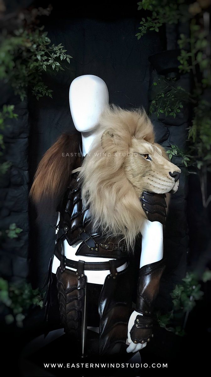 EasternWind_STU's tweet photo. IN STOCK - Archangel lion mantle (high contrast blond and black dual tone mane)
.
Remember to be fierce but compassionate 💪👑
.
Inquiries and orders via https://t.co/W4vYM6fJaN 🌱
Leather armor by Soeurs D'Armes ⚔️ https://t.co/7Q2OQDUATj