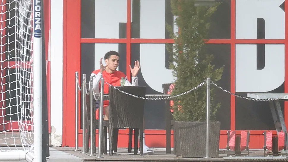 𝙕𝙄𝘼𝘿 tweet media