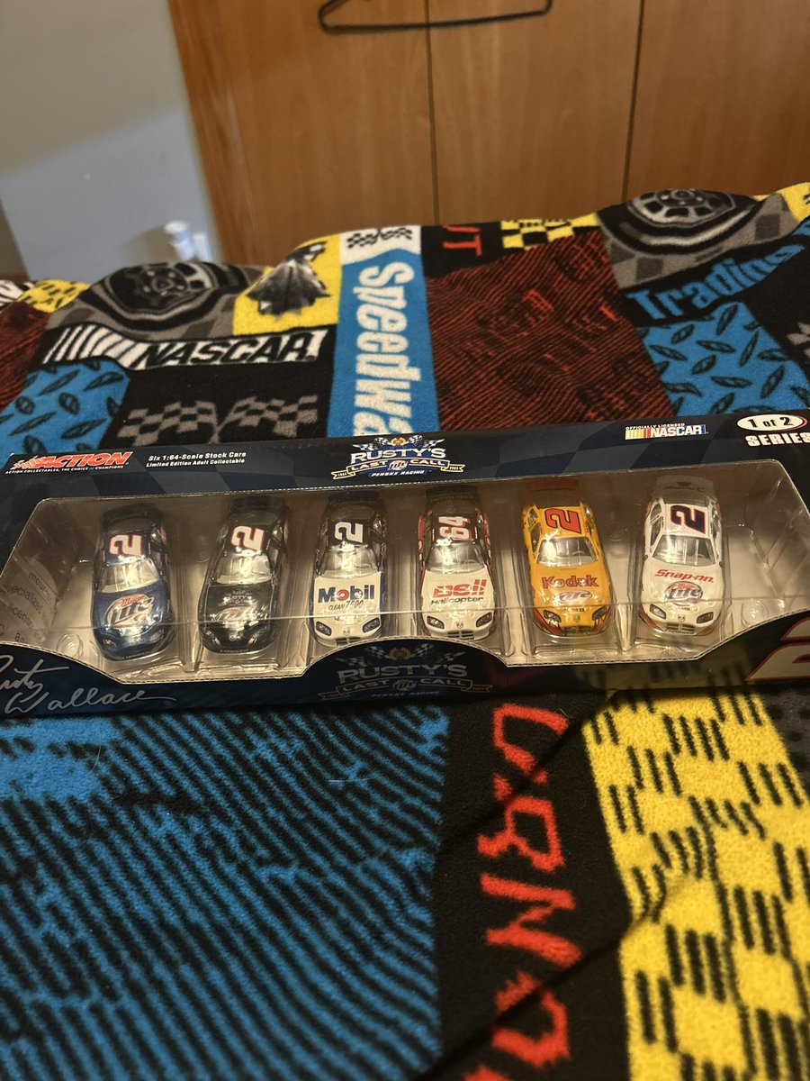 LSTNSCRFN tweet media