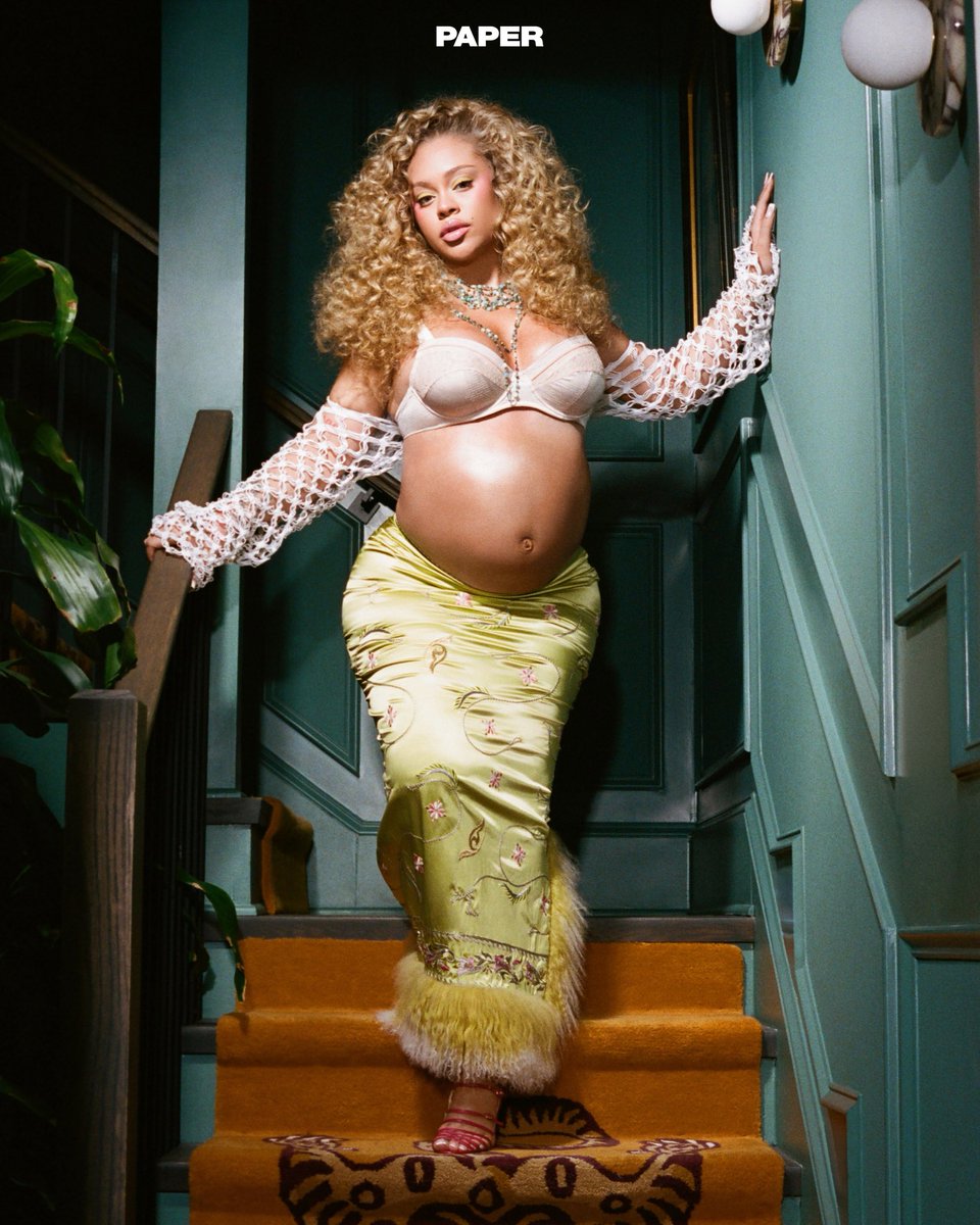 Paper Magazine tweet media