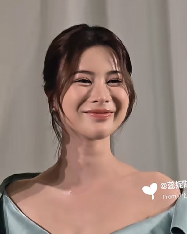 chris 🐾 tweet media