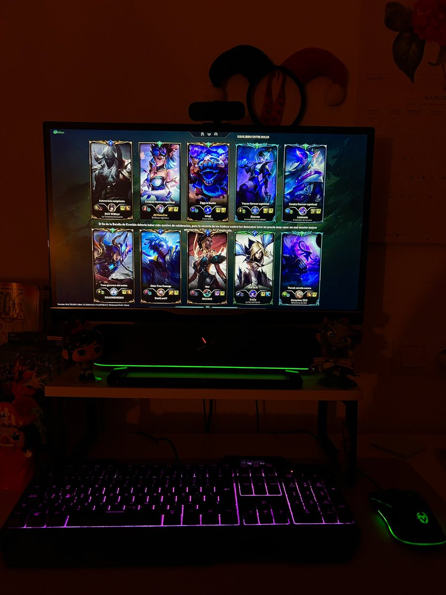 volver al lol se siente a la vez como la mejor y la peor decisión que pude tomar, pero estamos TAN DE VUELTA ✨💜