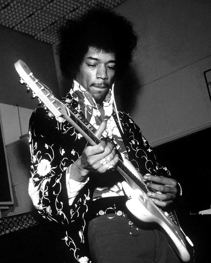 anhoogan's tweet photo. Jimi Hendrix — a self-taught guitar genius from Seattle who redefined psychedelic rock in the late ’60s, always pairing awe-inspiring tone and feel with incomparable songs that balance experimentation and tradition. https://t.co/5NC5BdDJkm