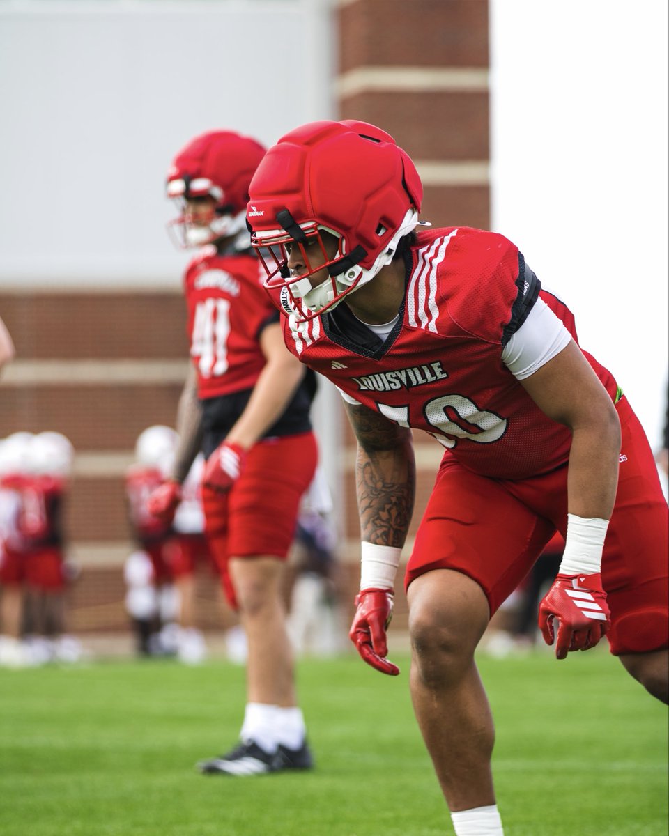 Louisville Football tweet media