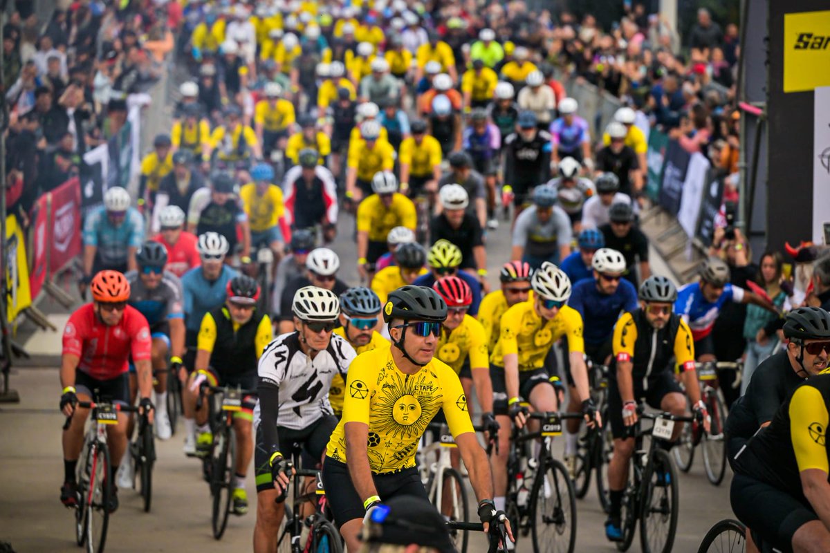 diegohak's tweet photo. 🏁🚴‍♂️ Haber participado de #LÉtapeArgentina by Tour de France, vivir su llegada a nuestro país, y especialmente a Córdoba, fue algo único.

Nada de esto hubiera sido posible sin el apoyo constante de mi familia y mis amigos, que estuvieron acompañando en cada kilómetro. 🙌 https://t.co/ZPfnryflcg