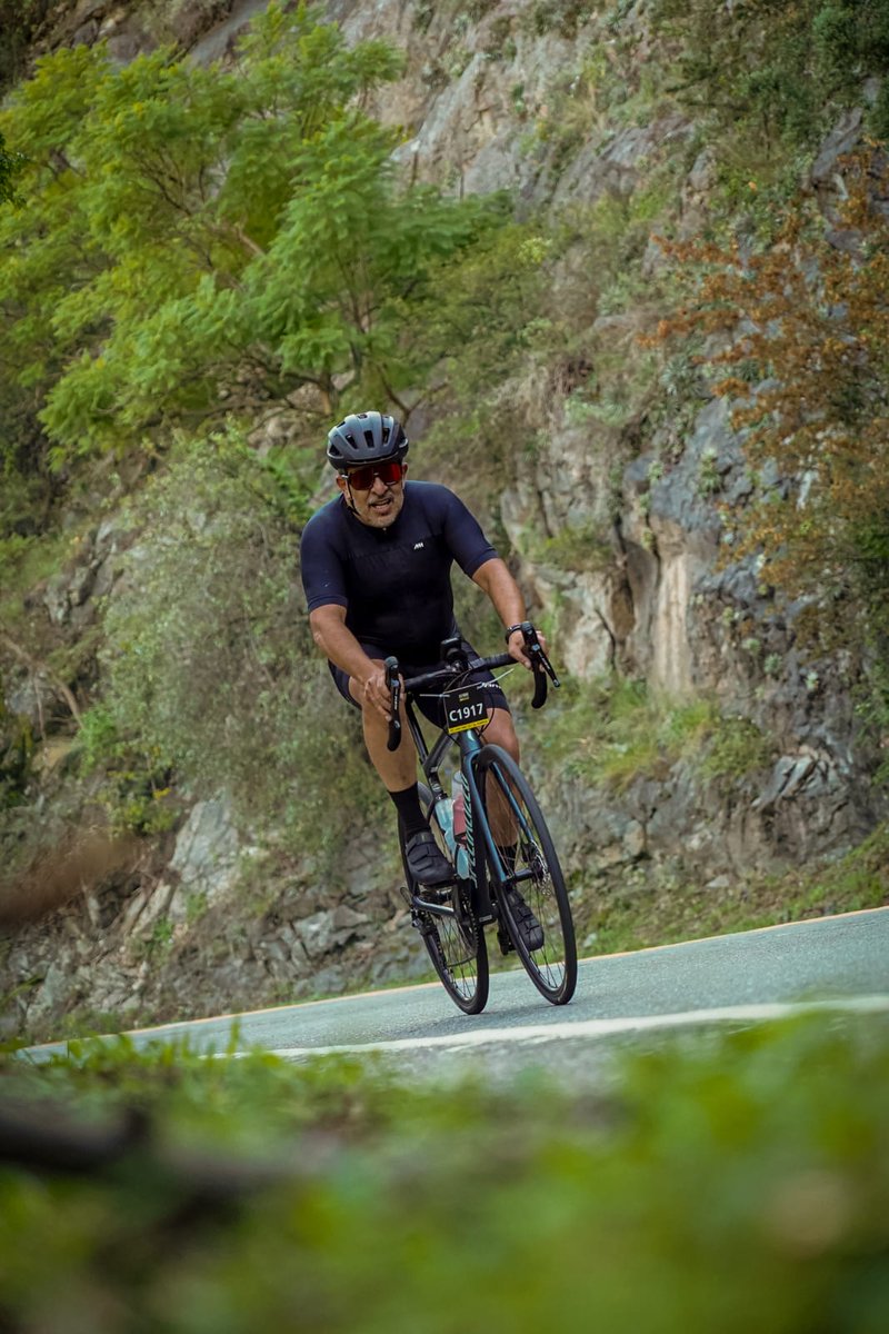 diegohak's tweet photo. 🏁🚴‍♂️ Haber participado de #LÉtapeArgentina by Tour de France, vivir su llegada a nuestro país, y especialmente a Córdoba, fue algo único.

Nada de esto hubiera sido posible sin el apoyo constante de mi familia y mis amigos, que estuvieron acompañando en cada kilómetro. 🙌 https://t.co/ZPfnryflcg