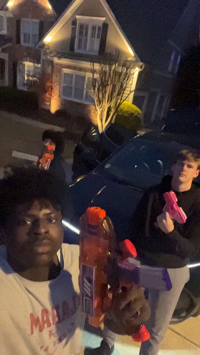 HeadHso83237's tweet photo. Come home we waiting on you we can wait all night long goofyy @WarriorNerf @nerfquake26 https://t.co/LGpoZpEB1w