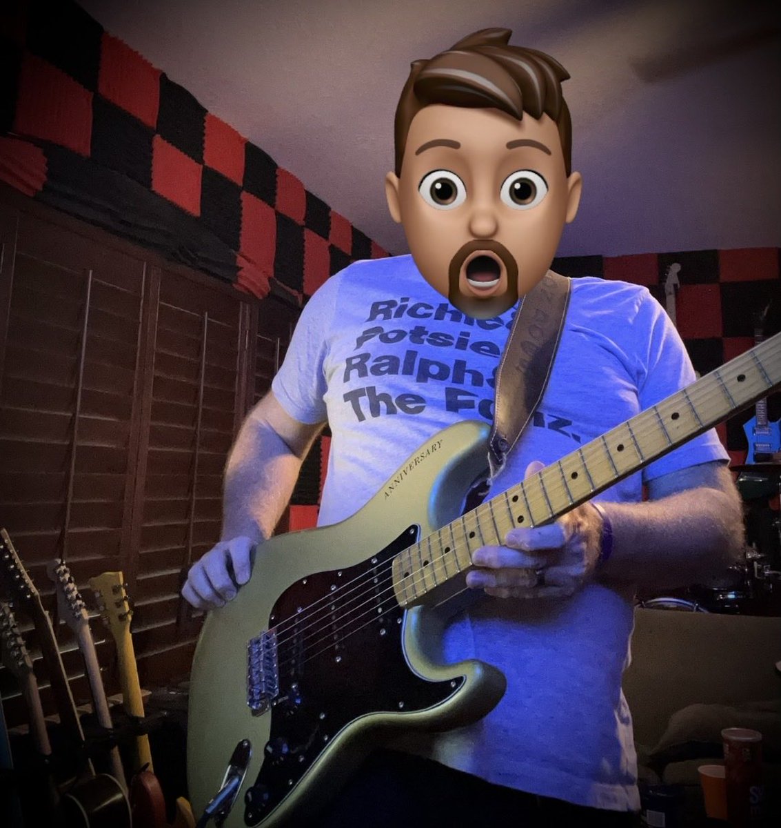 Guitarbizon tweet media