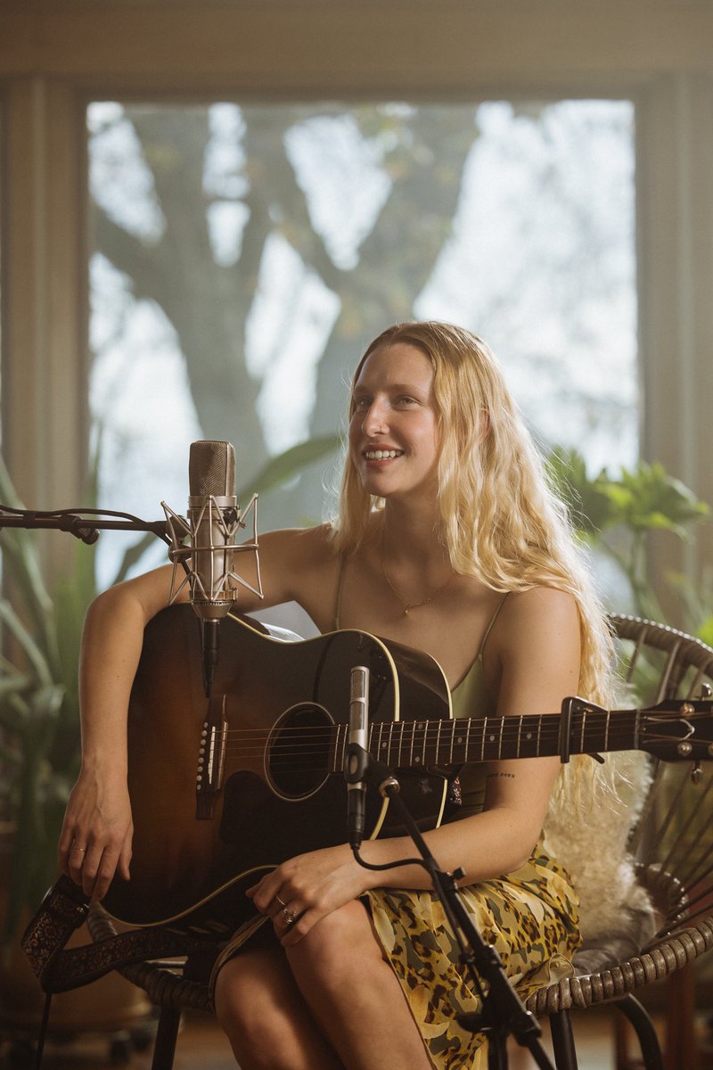 OurVinyl tweet media