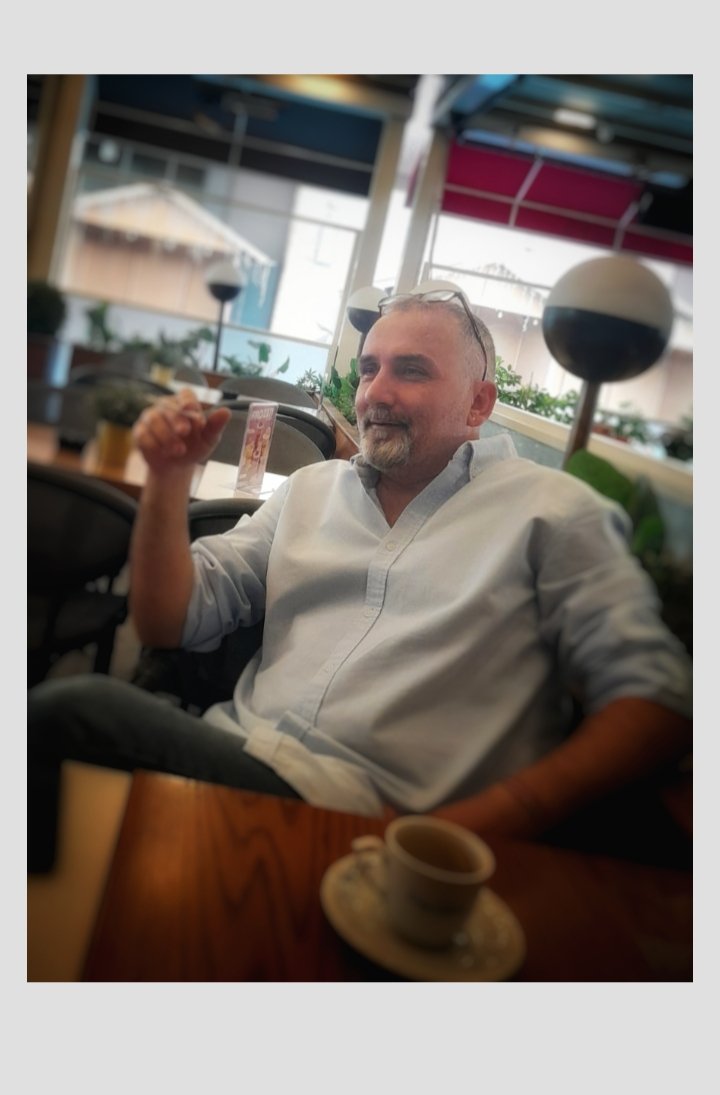 Sonra bi halimi kabul geldi..
Gecmisin hafriyatini izlemez oldum..