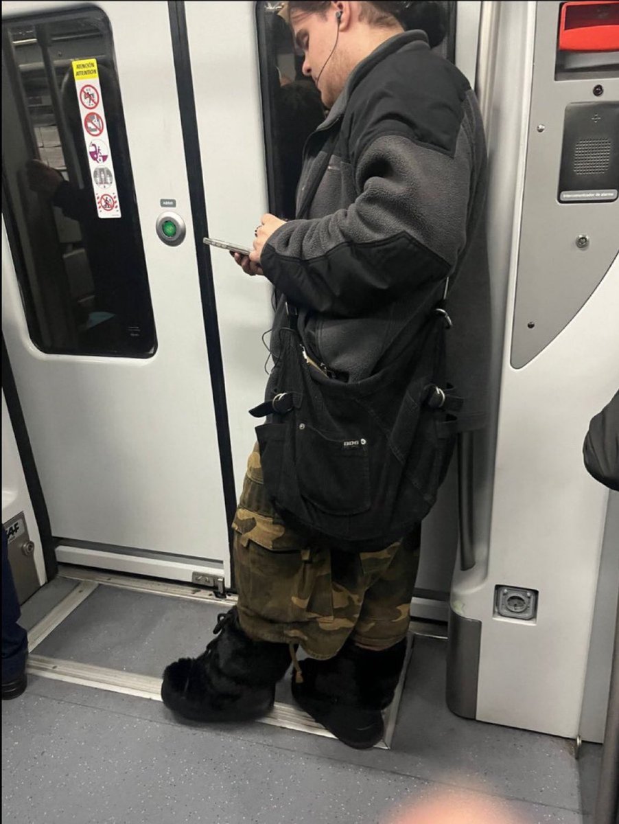 keniafcb tweet media