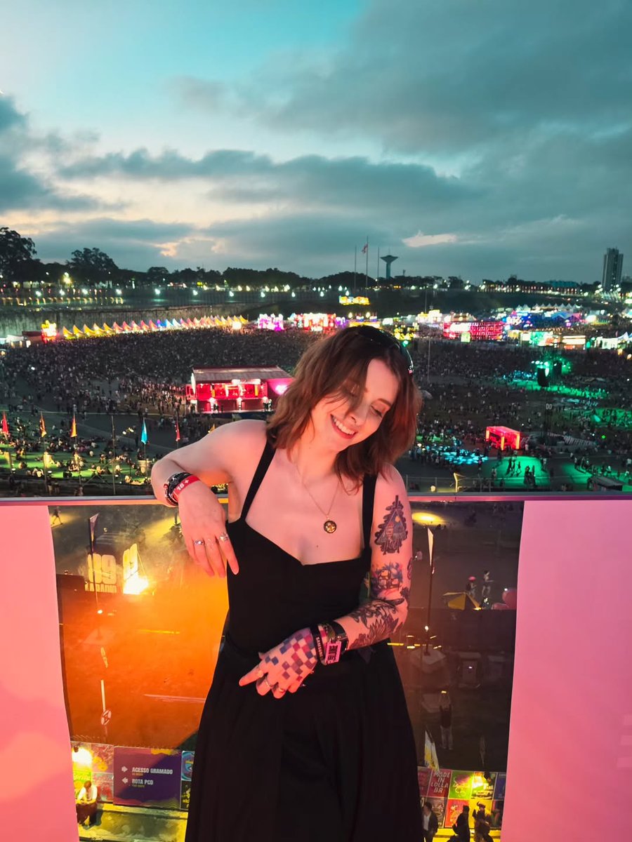 upbagi's tweet photo. 📲 | Novos post da Bagi! — New Bagi’s post

"LollaBR com a @/samsungbrasil é sempre show :D Todo o conteúdo foi #/FeitoComGalaxy S26 Ultra 💙 #GalaxyNoLollaBR #/GalaxyS26Ultra #/TeamGalaxy" https://t.co/NFcMjIa1tn