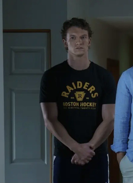 debs 🏒 tweet media