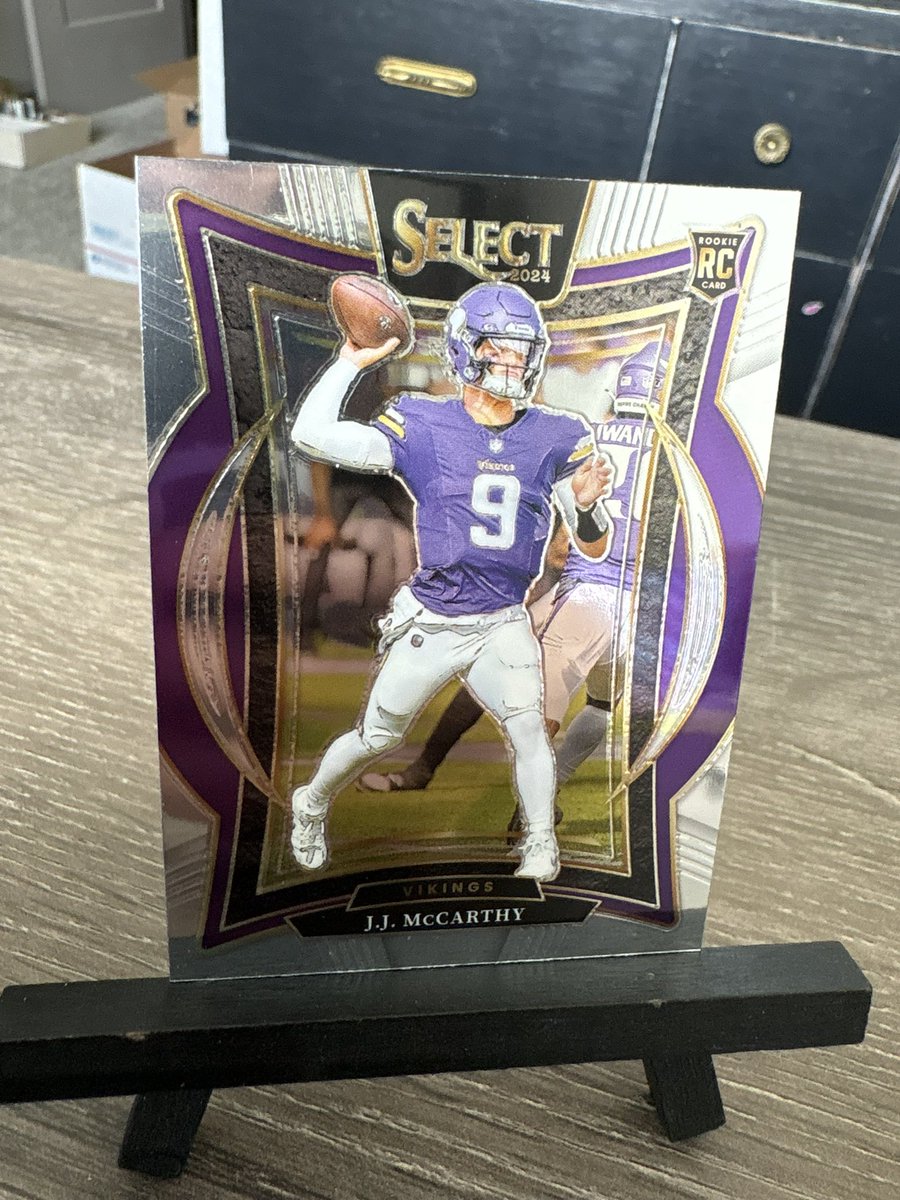 DMN Tak€ov€r-Sports Cards tweet media