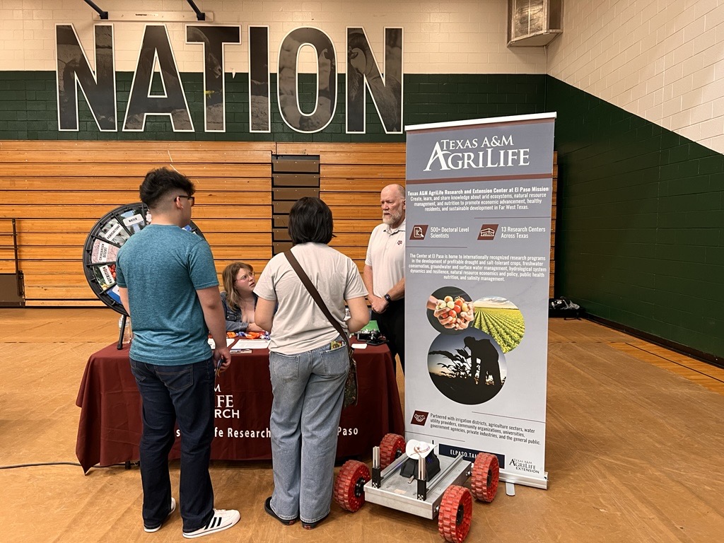 sspalmate's tweet photo. @AgriLifeElPaso proudly exhibited at the College, Career &amp; Job Expo event at Montwood High School, @SocorroISD, on March 23, 2026. We connected with students to share education and research career options in arid Texas agriculture and water. 
@AgriLife @txresearch @txextension https://t.co/g0feDSlfXM