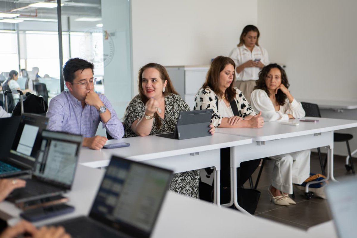 CRC Colombia tweet media