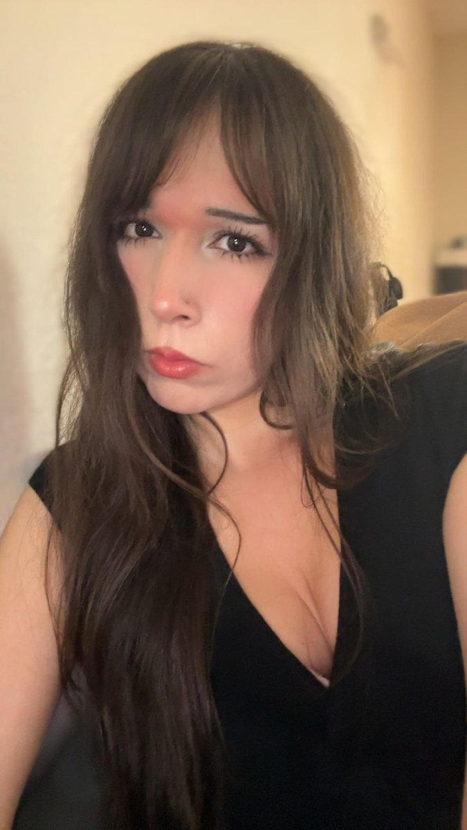 LexiR80244's tweet photo. Dating trans girls is not gay ! https://t.co/LYEZMSs8JS