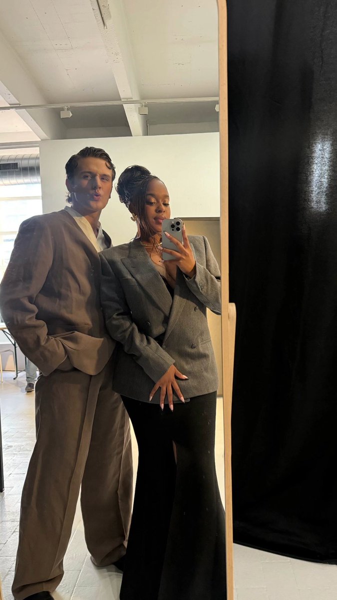 ⋆.˚⭒⋆ emz ⋆⭒˚.⋆ tweet media