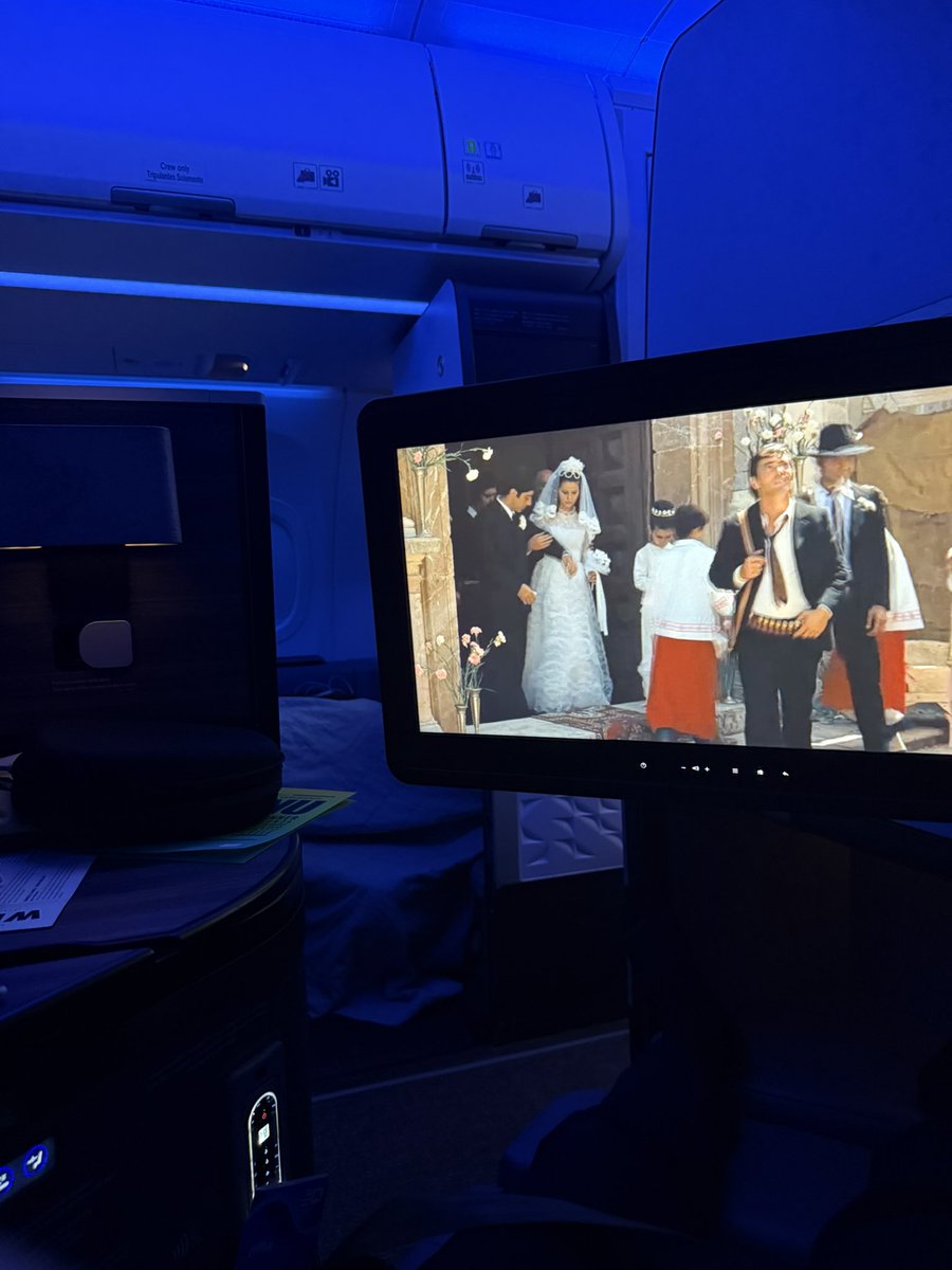 zaf 🌞🛩️ tweet media