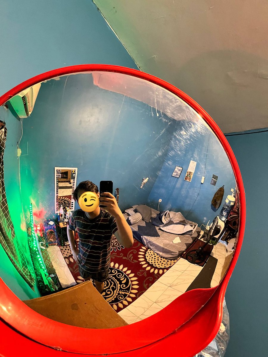 coololacee's tweet photo. 3 tahun 7 bulan ada di kosan ini. Sedih, marah, seneng, bahagia kayanya ketuang semua di sini. Tempat paling nyaman ketika di luar lagi ga seru tapi di dalem sini gw bisa healing tanpa harus ke gunung atau ke pantai hehehe jumat ini kita mau berpisah. Sedih sih https://t.co/1x3vbrvdcX