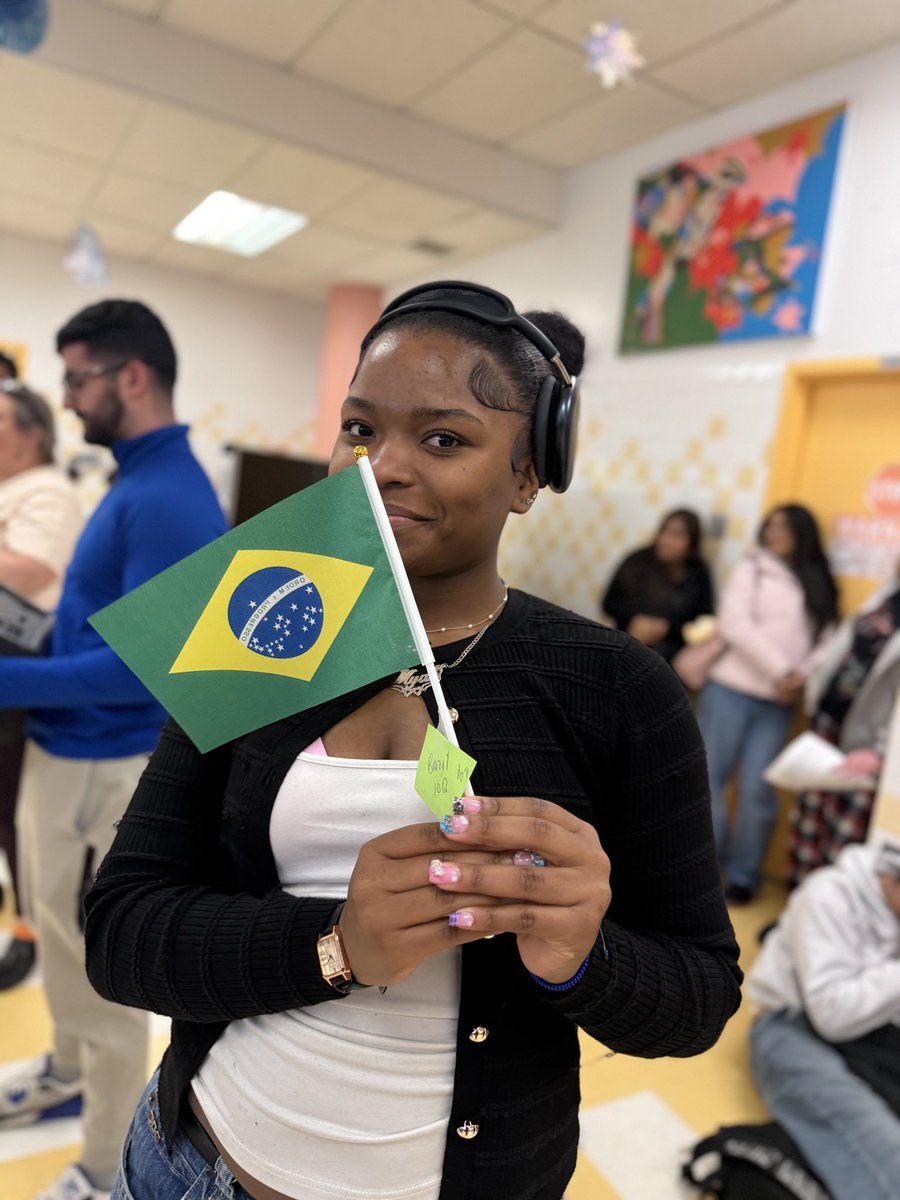 Middle College HS tweet media