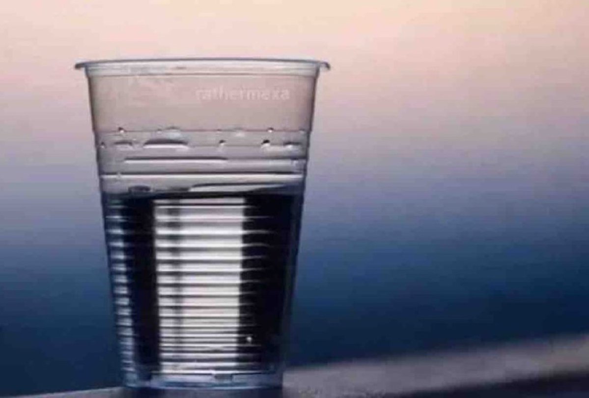 El Guarromántico tweet media