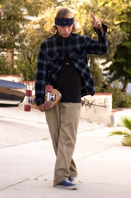 m8ZjxYAQsR84SX2's tweet image. 皆さんおはようございます😊
#青森映画愛好家 の #映画痔瘻 です✋

寝る前に映画を観てしまい #VANS と #PENDLETON を見直す事にしました🫣

その映画とは☝️

#LOADOFDOGTOWN

YouTubeで無料配信中

1970sを舞台とした個性の強い若者のストーリー🏄
皆さんも是非👌

今日も宜しくお願いします🙏