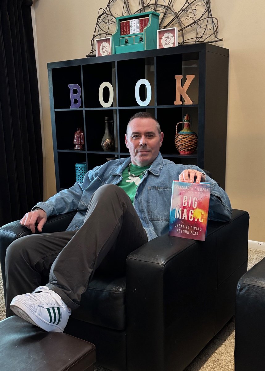 waynehenninger's tweet photo. Starting a new project always brings doubt. So, I go to my creative guide - BIG MAGIC by Liz Gilbert. The first passage I read is "At the end of your days, you can thank creativity for having blessed you with a charmed, interesting, passionate existence." https://t.co/idnhpd3F6Q