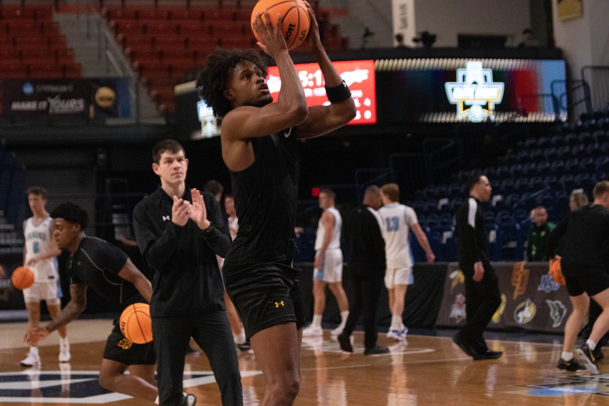 BHSUMBB's tweet image. Who's ready for some Elite Eight basketball?!

#ClimbTheHills